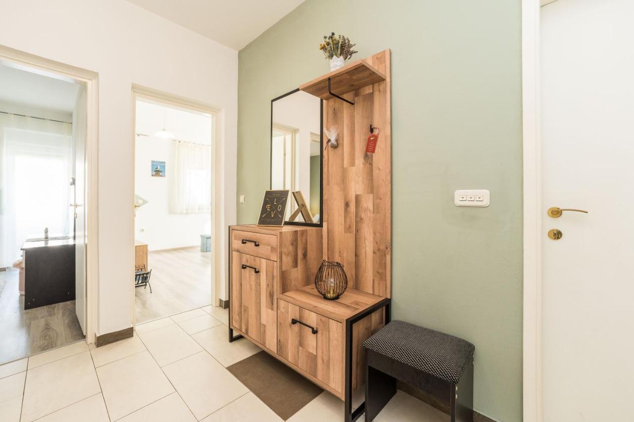 Sukošan Apartments Matilda מראה חיצוני תמונה