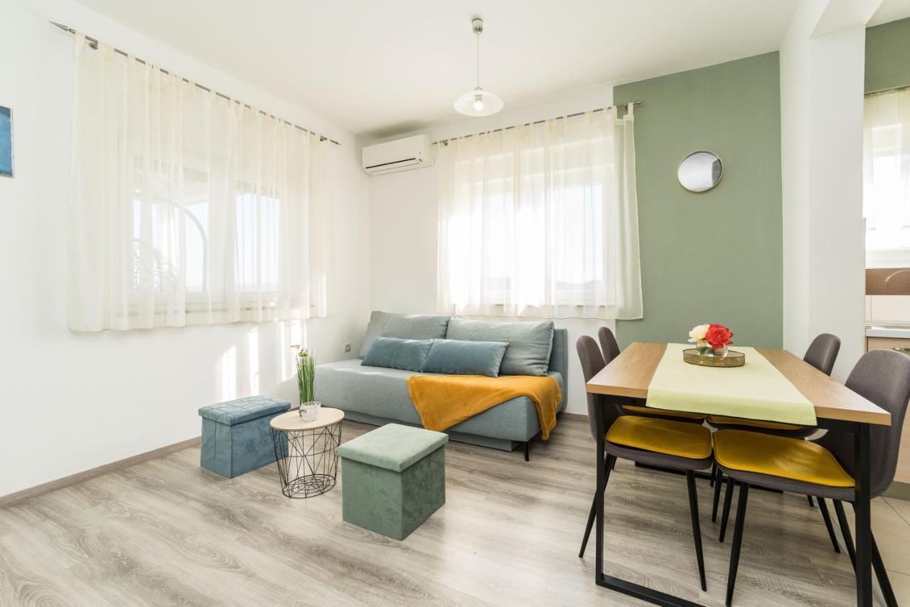 Sukošan Apartments Matilda מראה חיצוני תמונה