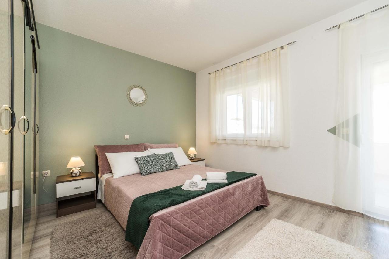 Sukošan Apartments Matilda מראה חיצוני תמונה