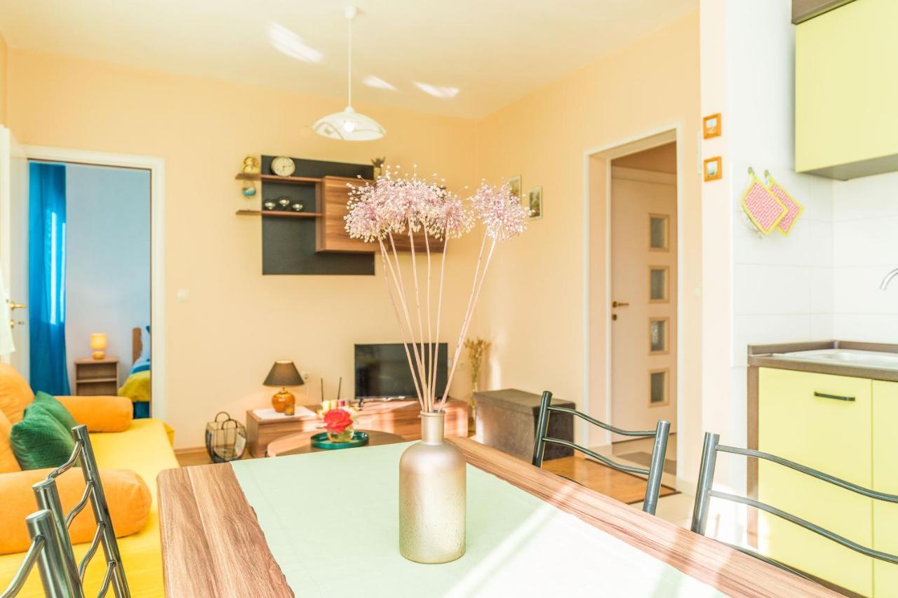 Sukošan Apartments Matilda מראה חיצוני תמונה